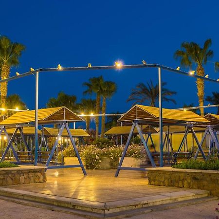 Lilly Land Resort Chalets Hurghada Exteriör bild